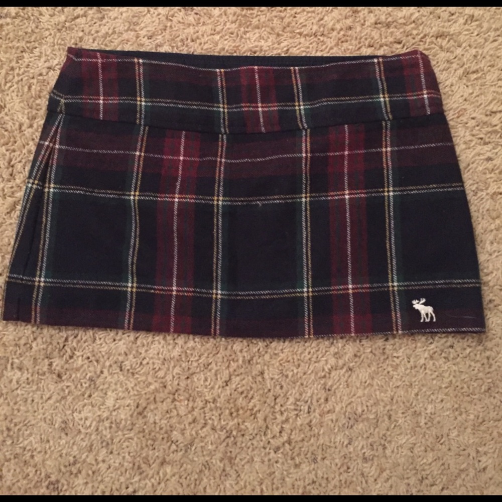 Size 4 Amercrombie mini-skirt