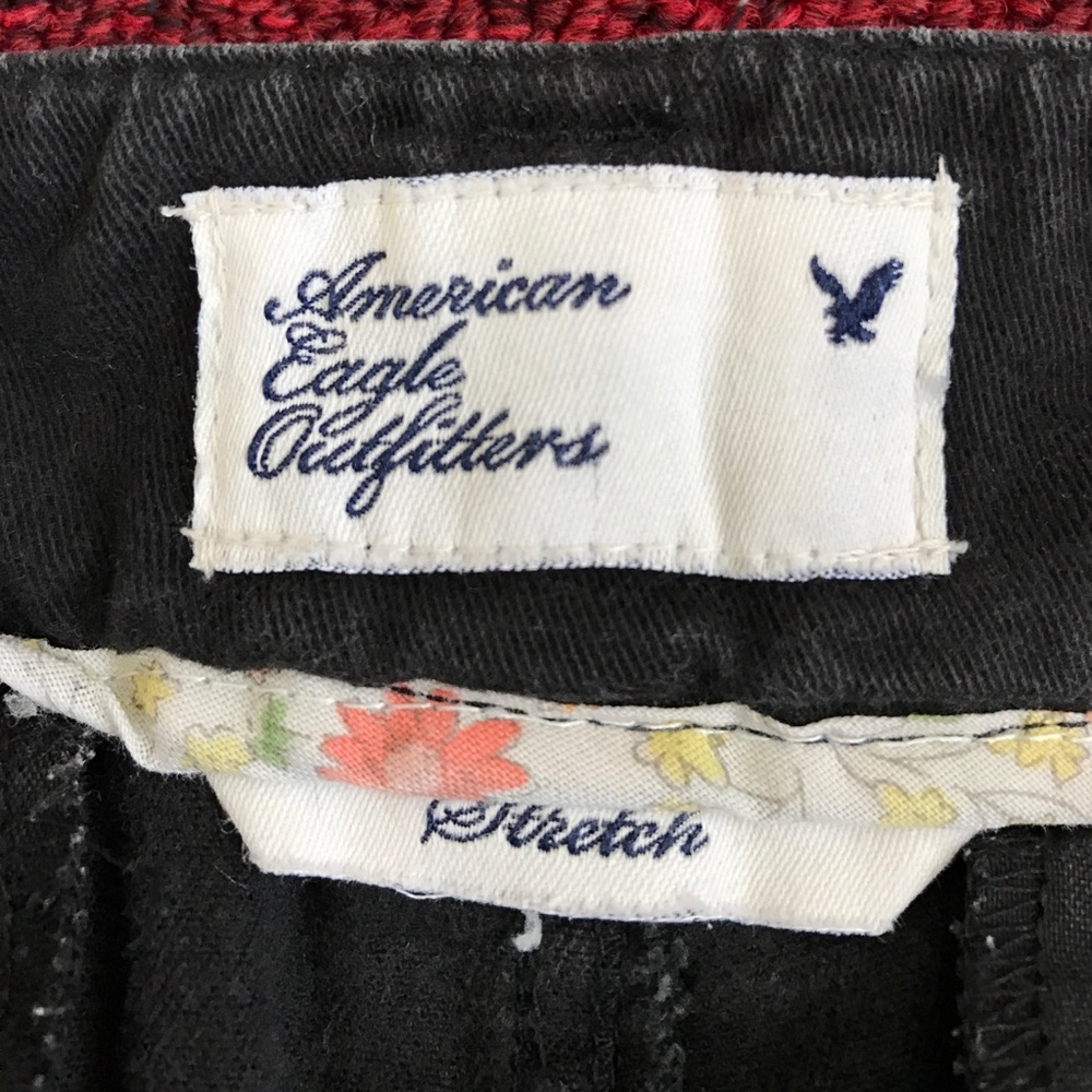 AEO black denim shorts - Picture 3 of 4