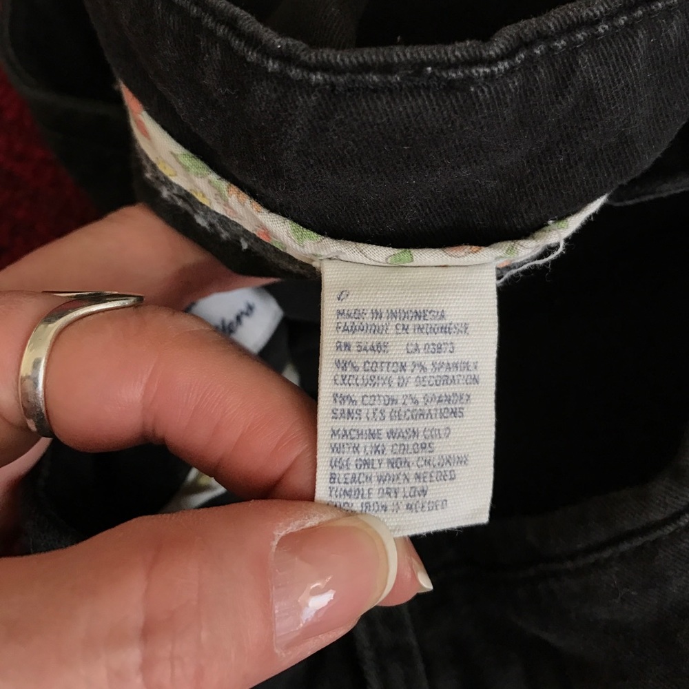 AEO black denim shorts - Picture 4 of 4