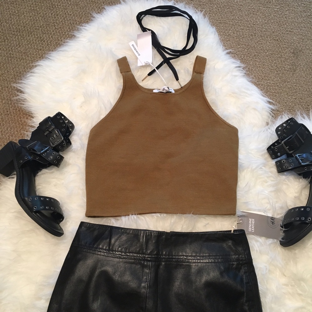 🎉HOST PICK🎉🆕Glamorous Olive Green Knit Crop Top