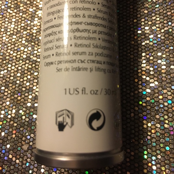 Algenist's Retinol Firming & Lifting Serum 🙌🏼 - Picture 2 of 2