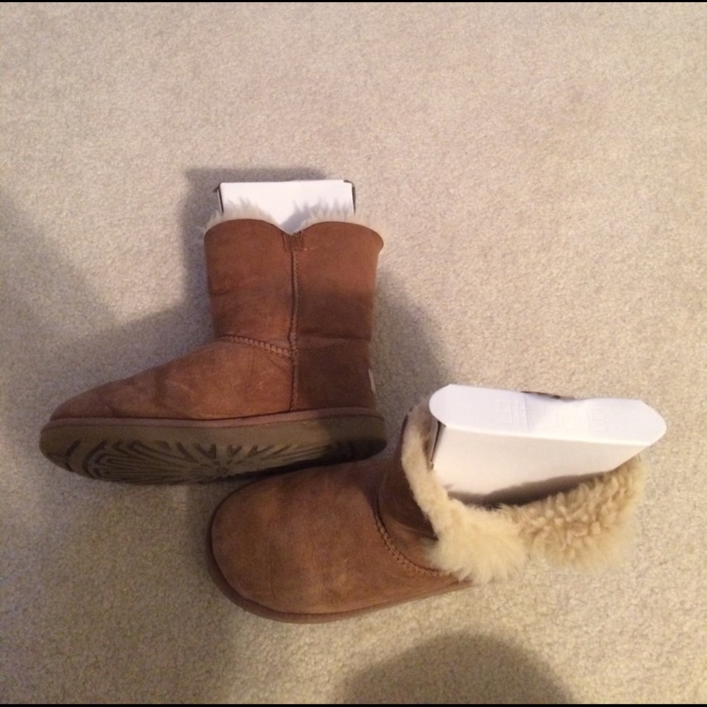 Authentic Uggs- size 3 (girls)
