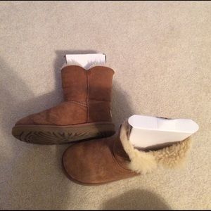 Authentic Uggs- size 3 (girls)