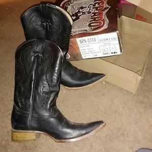 Reparo Black Snake Skin Pointy Toe Boots