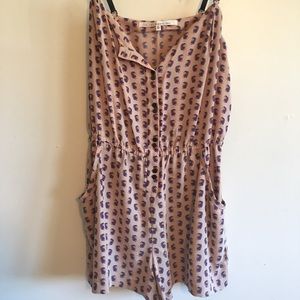 Fun printed romper w/ removable straps✨