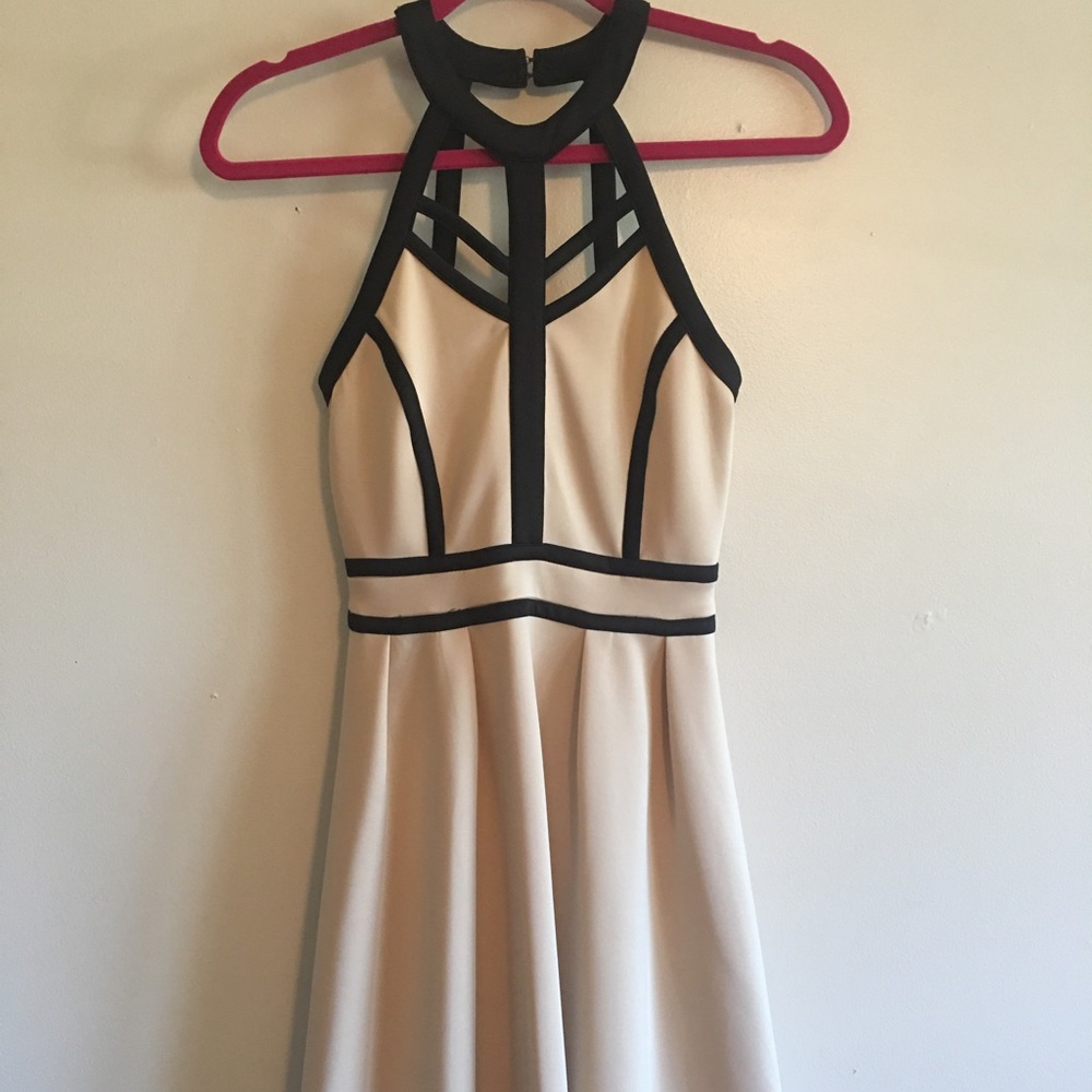 Caged top skater dress✨