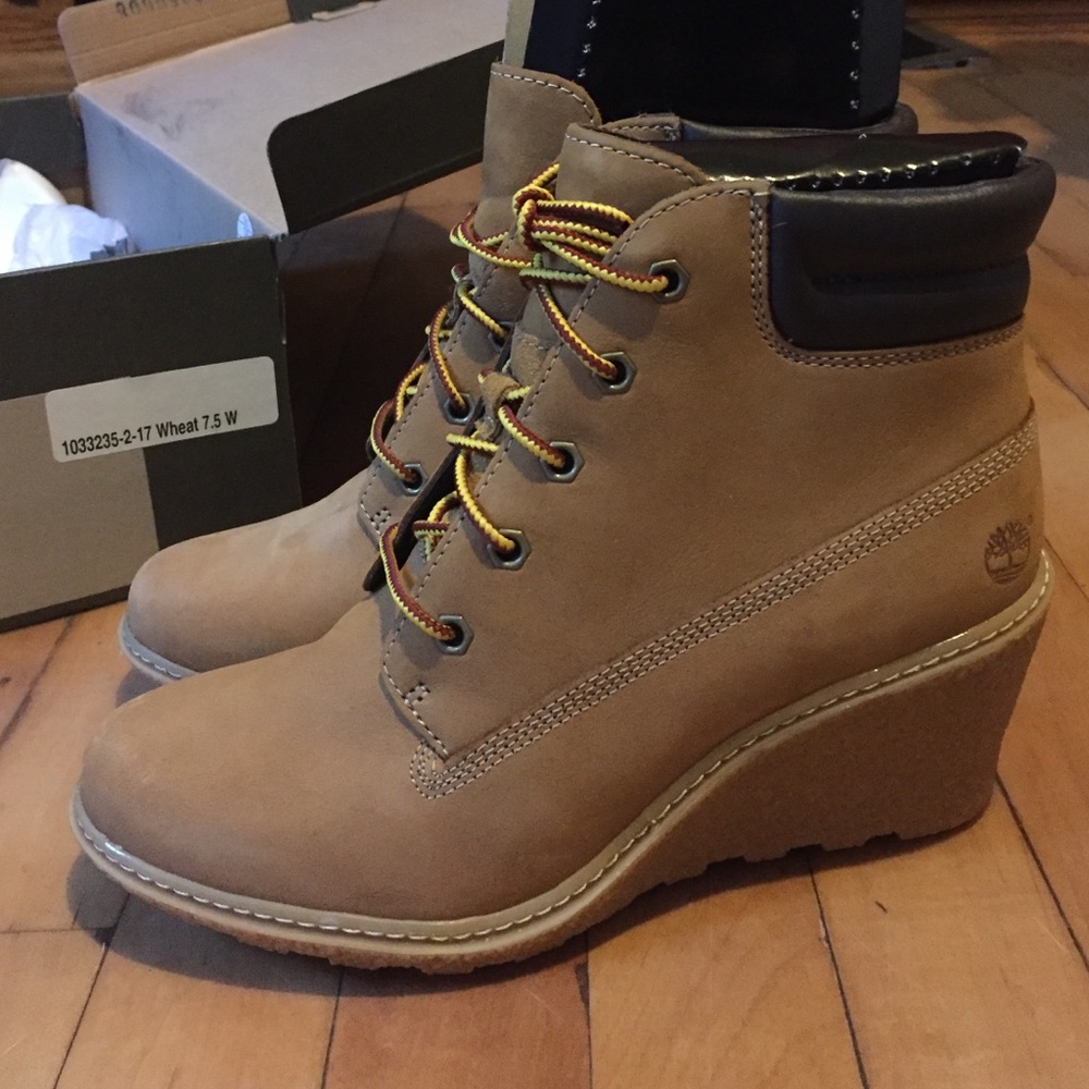 Women's timberland boots wedges size 7.5