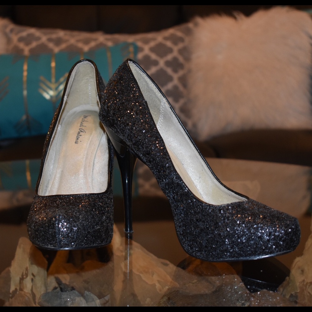 Michael Antonio Black Sparkle heels 👠