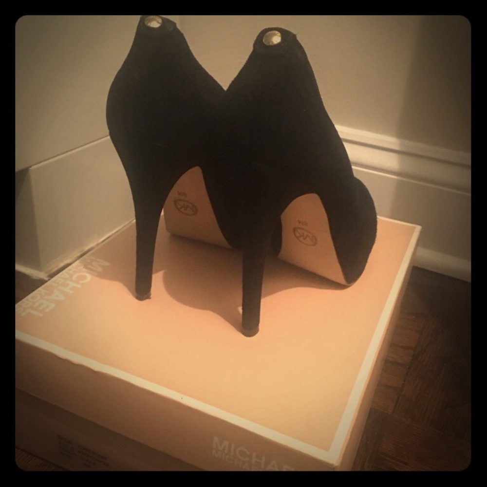 Black MICHEAL Kors pump - Picture 1 of 3