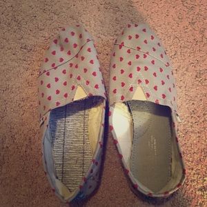 Heart TOMS ❤️❤️❤️❤️❤️