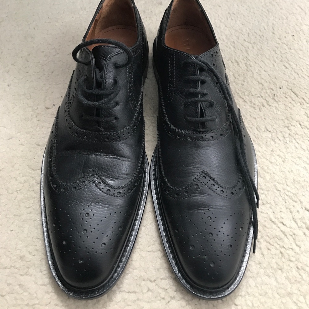 Beautiful burburrey wingtips. Classic shoe!
