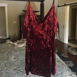 NEVER WORN (has tags) Tobi velvet mini dress