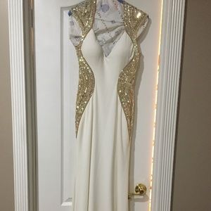 Evening Gown/ Prom Dress