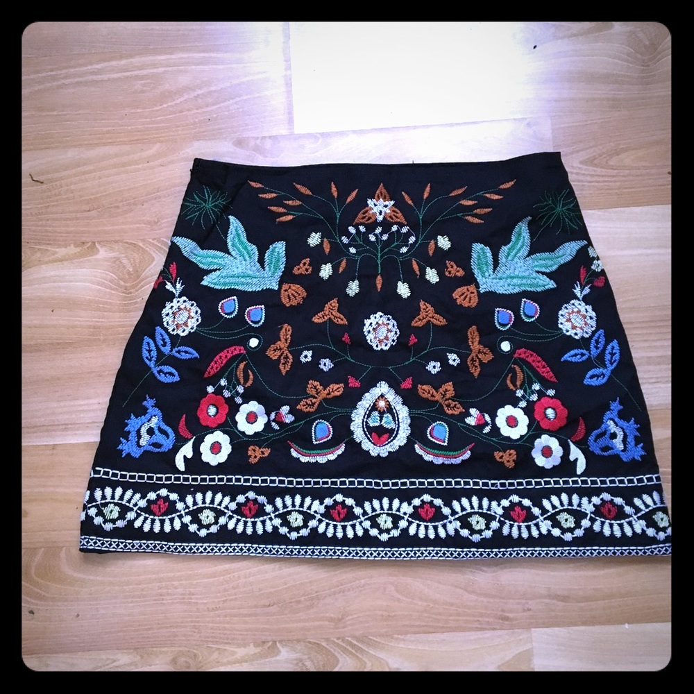 Boho embroidered mini skirt