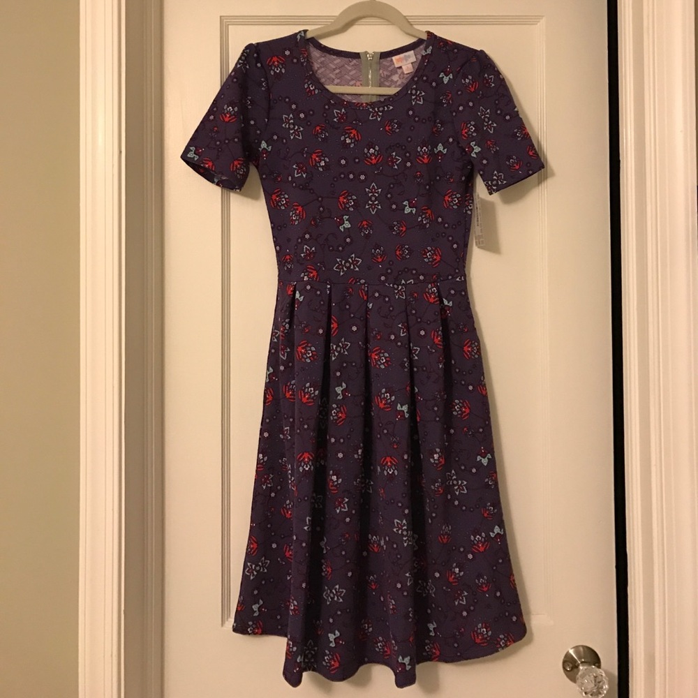 {LuLaRoe} Floral Amelia