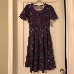 {LuLaRoe} Floral Amelia