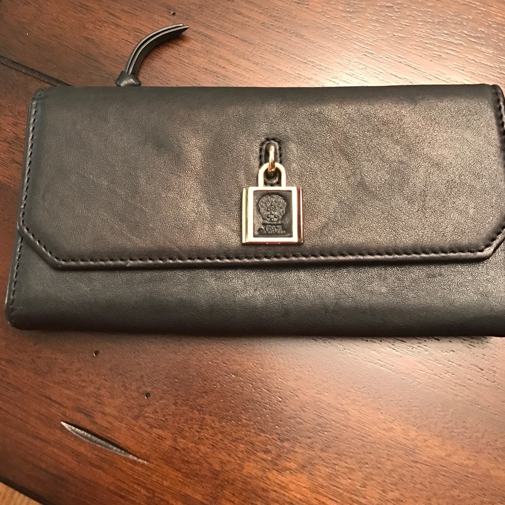Vince Camuto wallet
