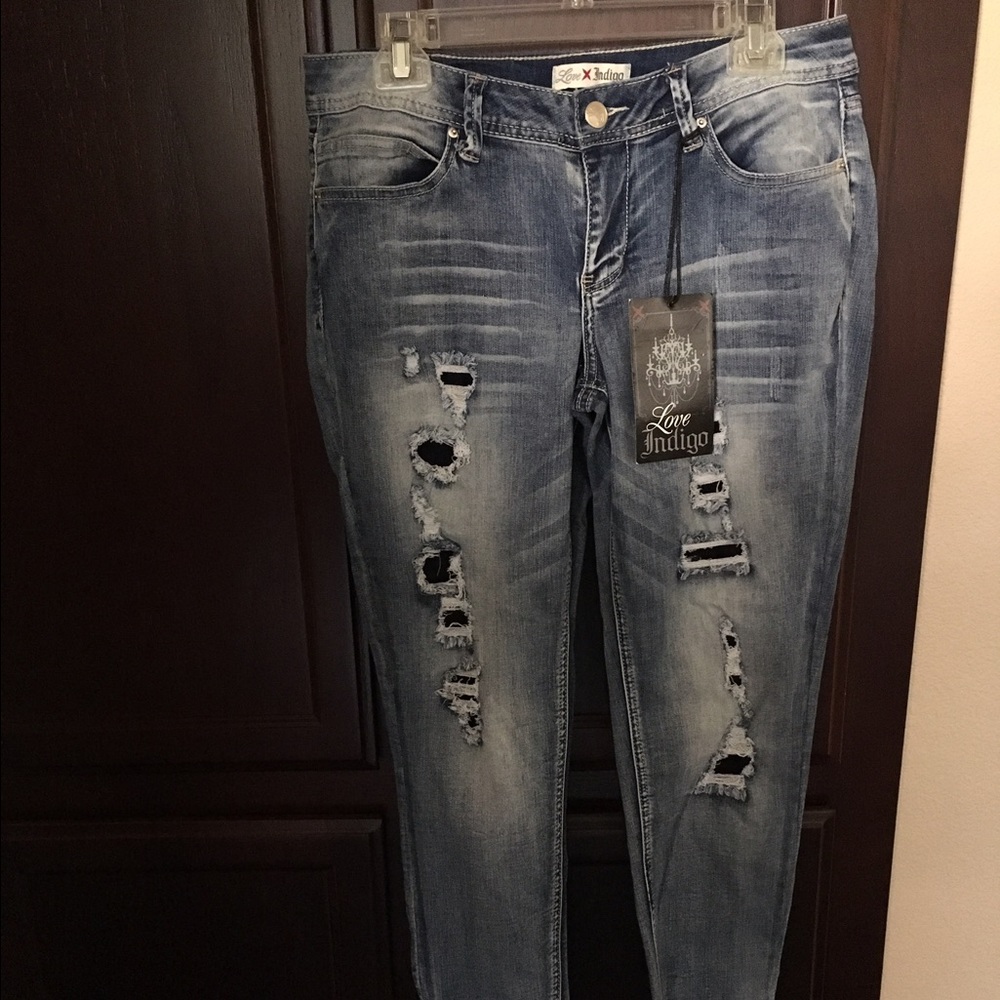 NEW Jeans