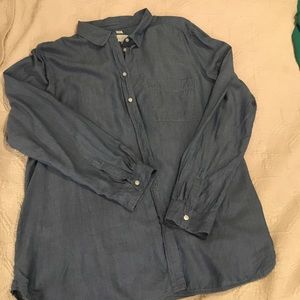 Lightweight chambray button up!