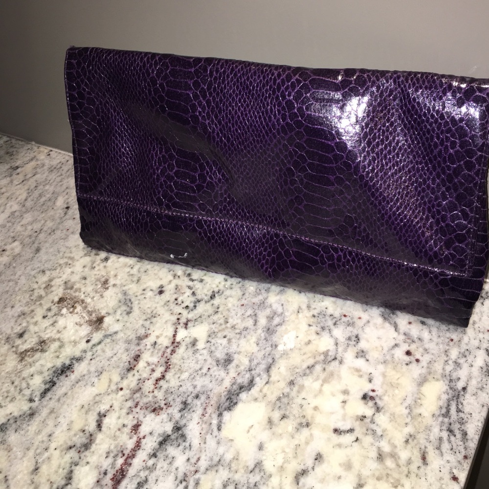 Clutch - Picture 2 of 2