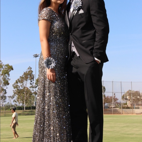 adrianna papell cap sleeve sequin dress - Picture 3 of 4