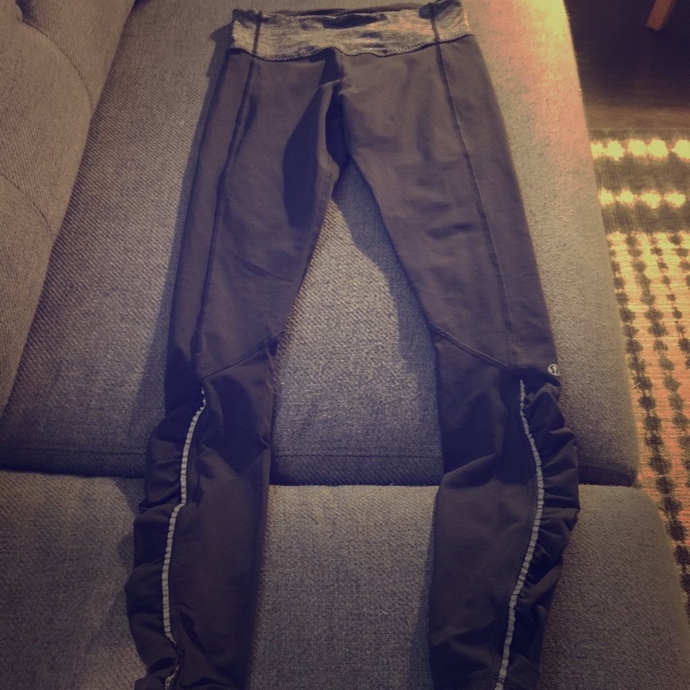Lululemon tights size 6. Flawless condition!