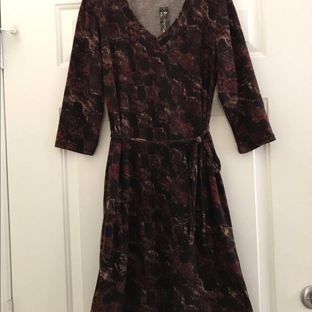 🖤🤎SOFT Blk/Brn DRESS PRINT V NECK WITH TIE