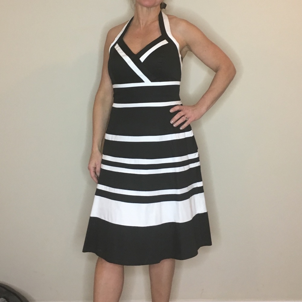 White House black market black and white dress