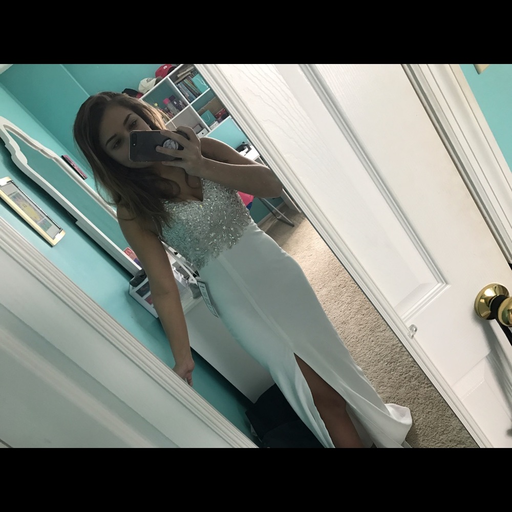 Say yes to the dress brand prom dress