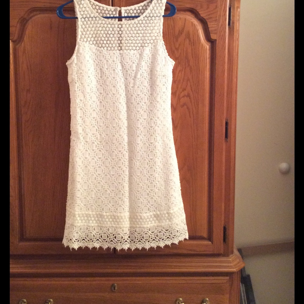 Lace detail White House Black Market dress