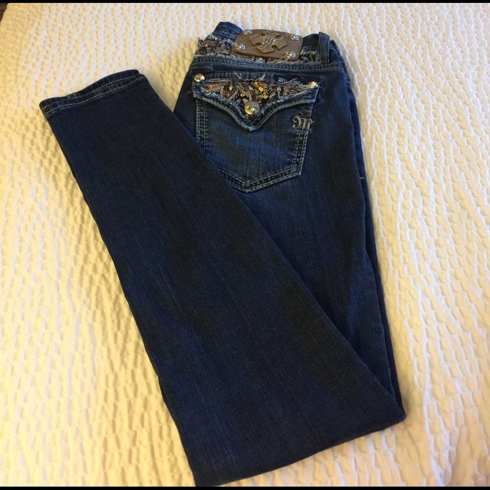 Miss Me signature Skinny sz 25