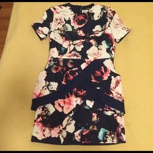 NWT! Finders Keepers, navy and floral dress. Sz M