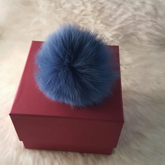 Genuine Fox Fur pompom bag charm/key chain - Picture 3 of 4