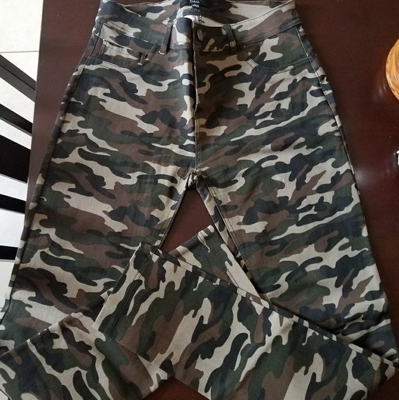 🎉New Classic Camoflauged Jeggings - Picture 2 of 5