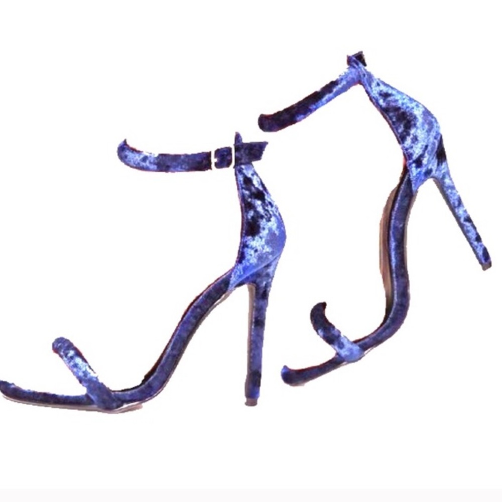 Navy velvet heel