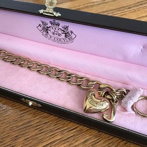 Juicy couture banner heart bracelet