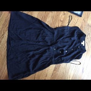 Black sleeveless dress