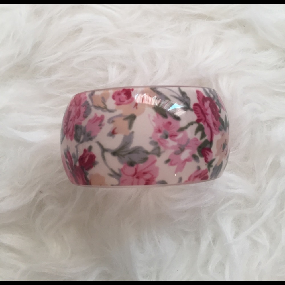 Flower bangle