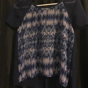 Short sleeve. Open back