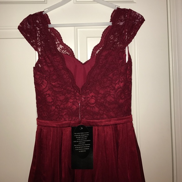 Flexible Pricing-NWT Belsoie Berry Gown - Picture 2 of 4