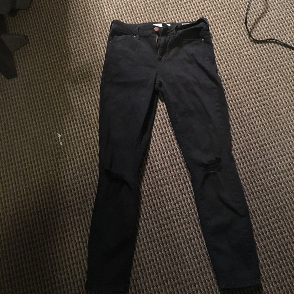 Black Bullhead Jeans with holes at knees
