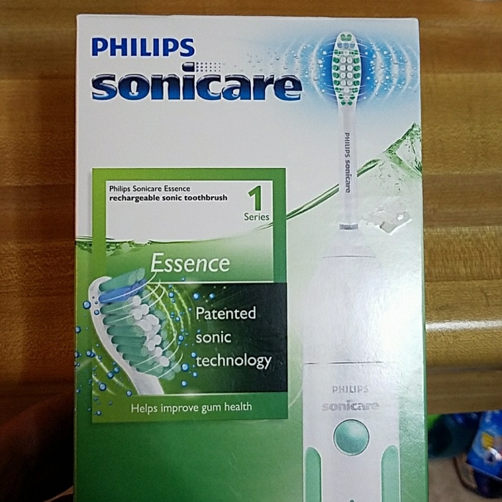 Brand NEW *NEVER opened * SONICARE TOOTHBRUSH