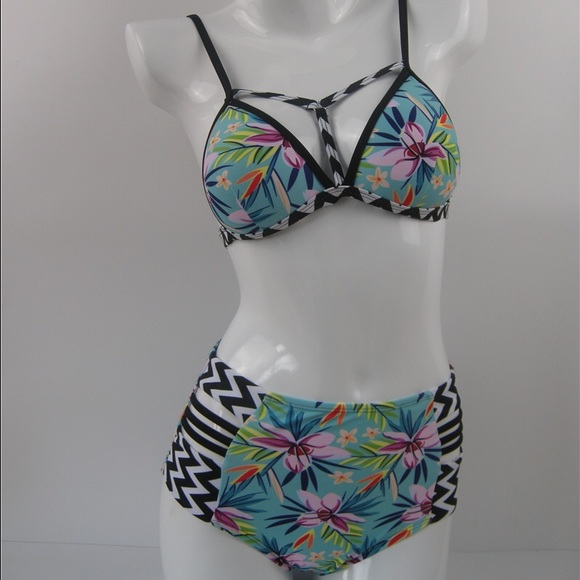 🌼Bohemian Wild Flower 👙2pc Bathing Suit🌷 - Picture 4 of 6