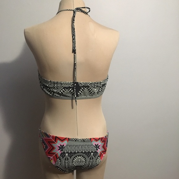 Bikini - Picture 4 of 4