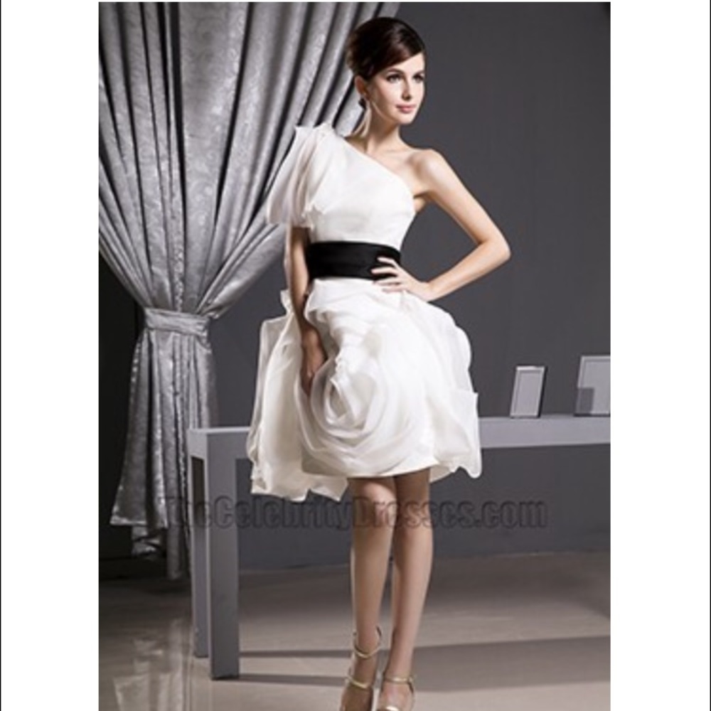 Ivory white short one shoulder party dress.
