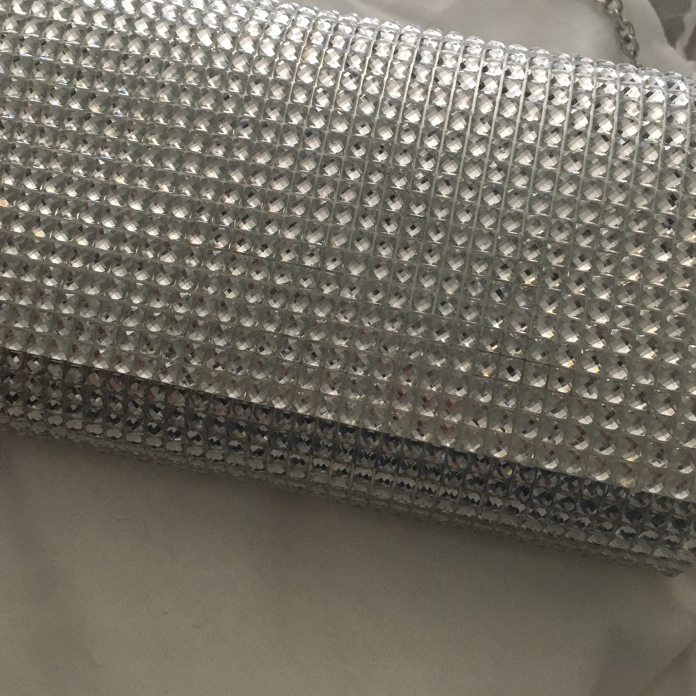 Clutch - Picture 2 of 3