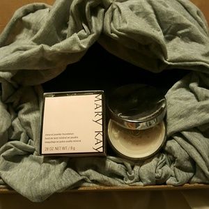 Mineral powder foundation