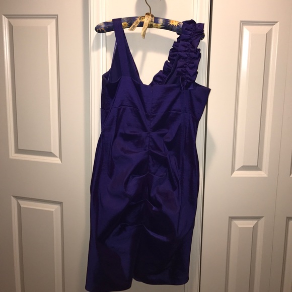 Dress - Picture 2 of 3