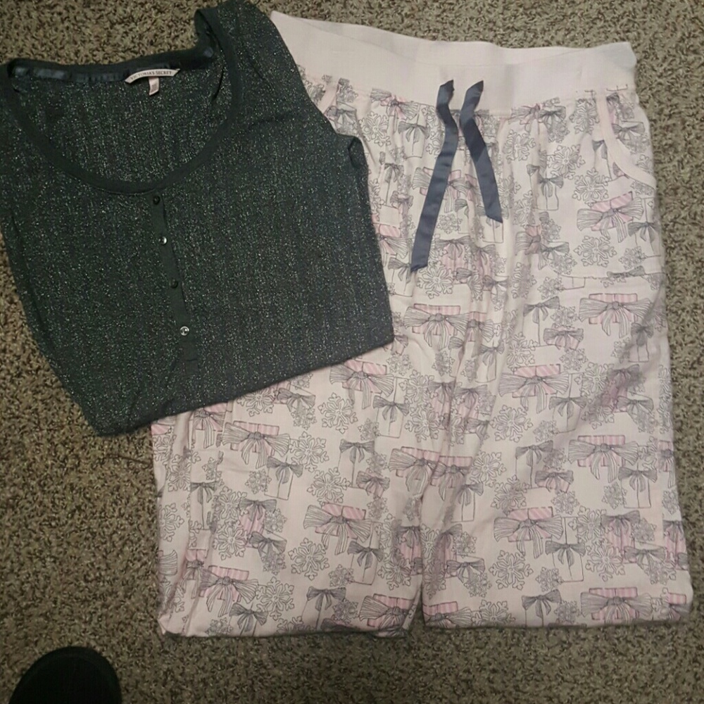 NWOT VS pajama set