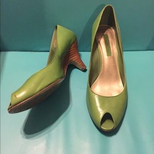 Green Bandolino Peep-Toe Heels Shoes Size 9.5